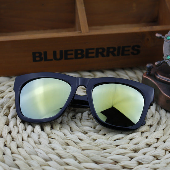Damen Sportliche Sonnenbrille mit polarisierenden Gläsern Brehn