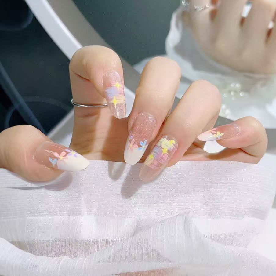 Florale Blüten Künstlerische Press-On-Nagelset Brehn