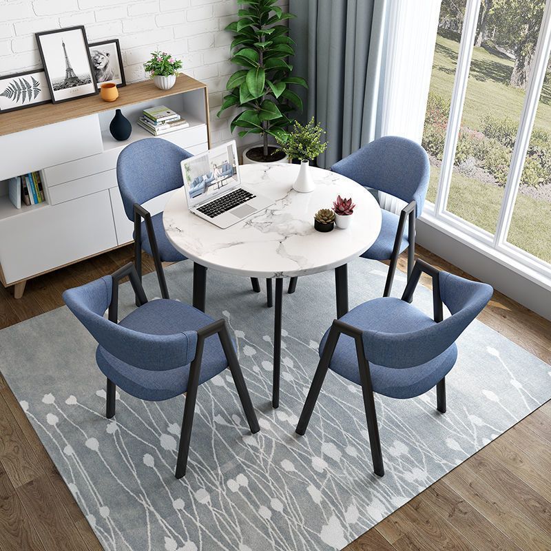 Esszimmerstuhl mit ergonomischer Polsterung und modernem Design Brehn