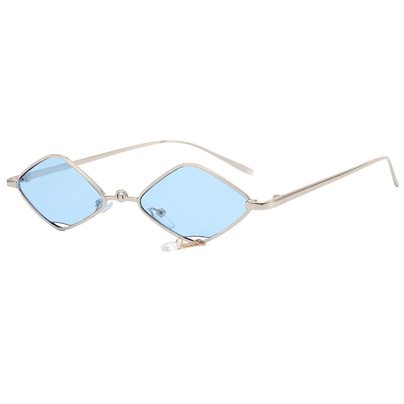 Damen modische Sonnenbrille mit facettiertem Rahmen Brehn