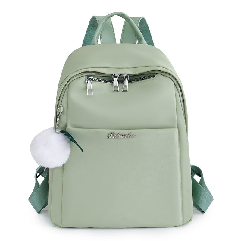 Trendiger Rucksack mit Schlüsselanhänger