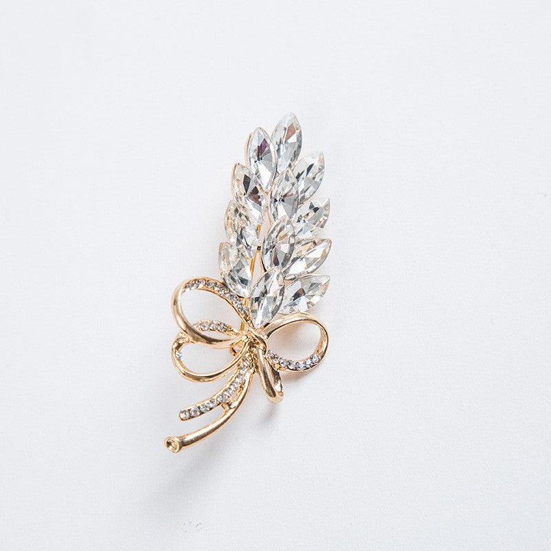 Eleganter Brosche mit Kristallen Brehn