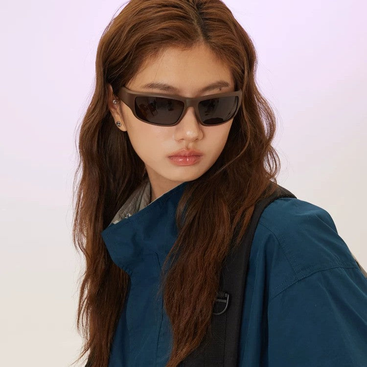 Damen Sportliche Sonnenbrille mit robustem Rahmen und polarisierten Gläsern Brehn