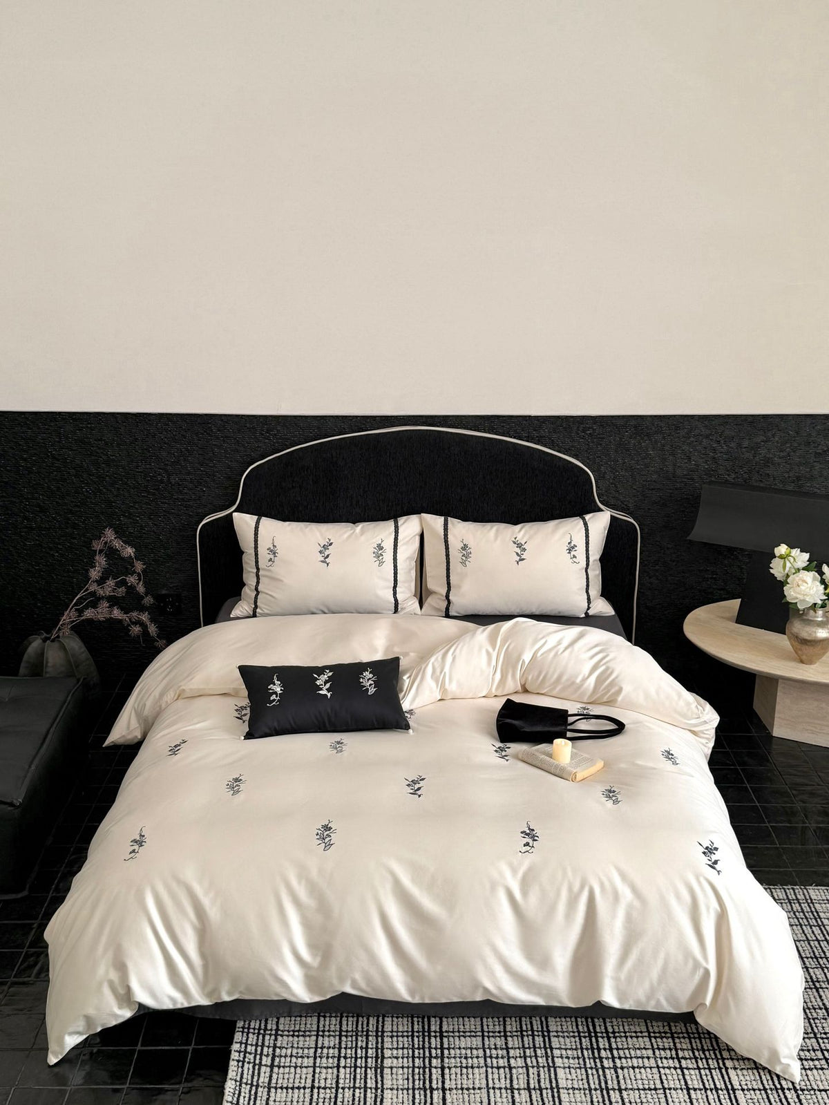 Luxuriöses Satin-Bettwäsche-Set mit feiner Blumenstickerei Brehn