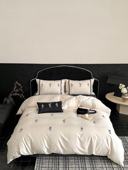 Luxuriöses Satin-Bettwäsche-Set mit feiner Blumenstickerei Brehn