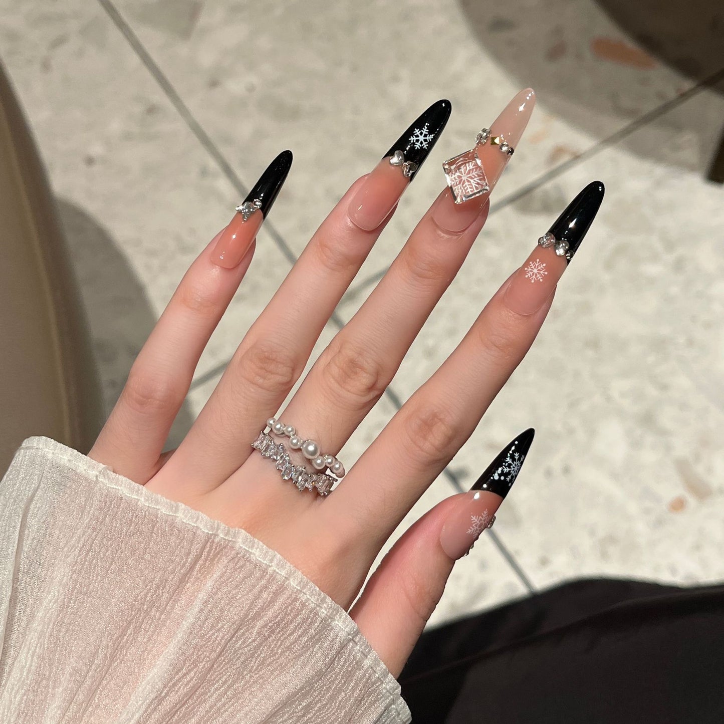Künstlerische Lange Stiletto Press-On Nägel Brehn