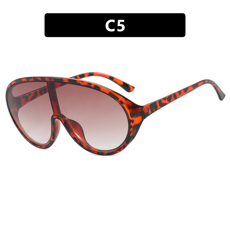 Damen futuristische Sonnenbrille mit großflächigen Gläsern und ergonomischem Rahmen Brehn