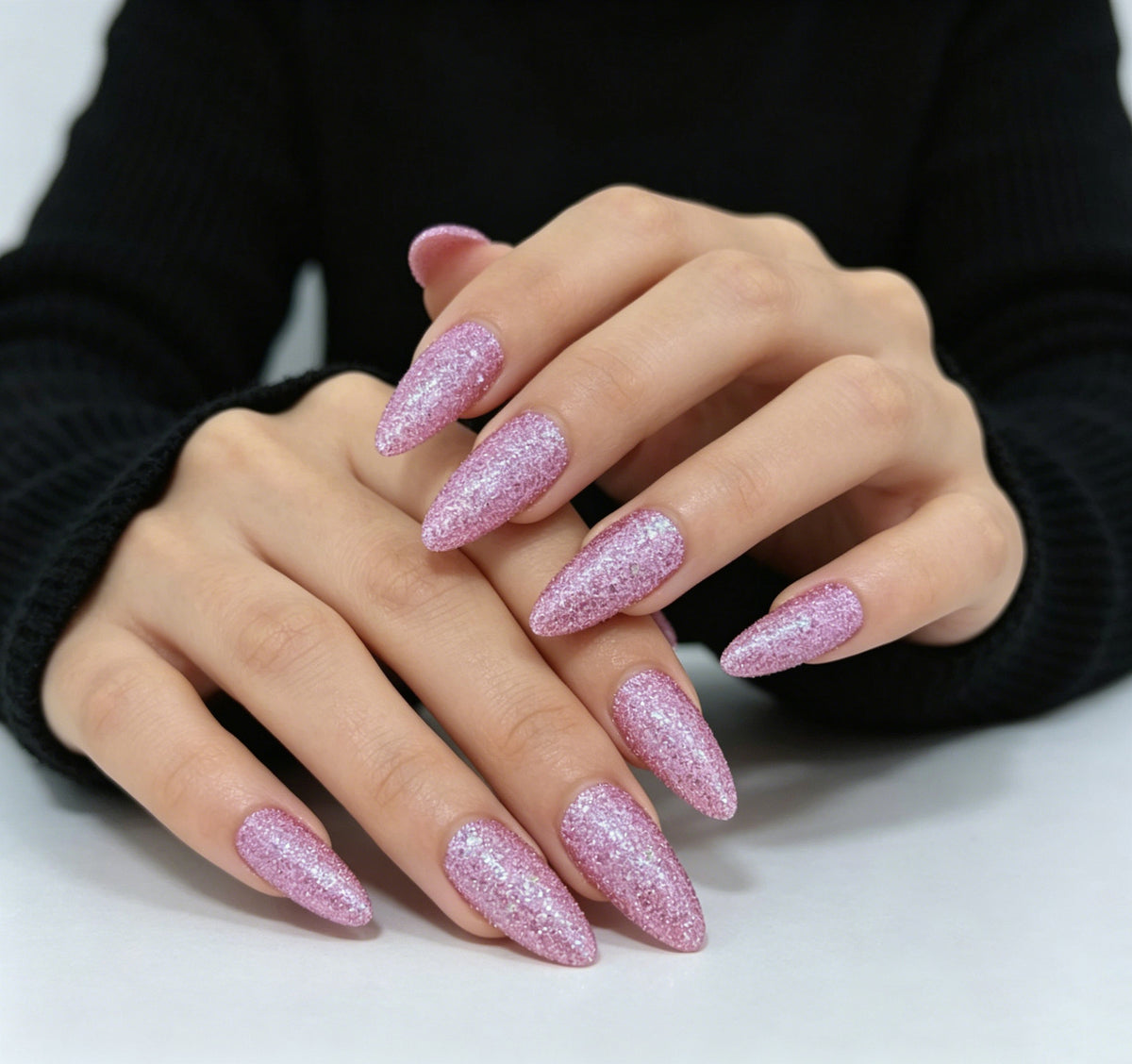 Glamouröse Glitzernde Stiletto-Nagelverstärkungen Brehn