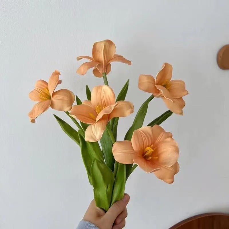 Lebensechter Gelber Blumenstrauß