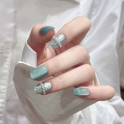Glänzendes dekoratives Press-On-Nagelset Brehn