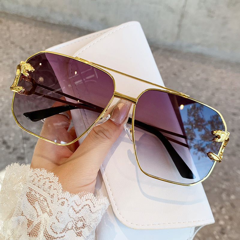 Damen quadratische Sonnenbrille mit luxuriösem Metallrahmen Brehn