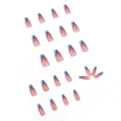 Kunstvolle Stiletto-Nägel mit Ombre-Design Brehn