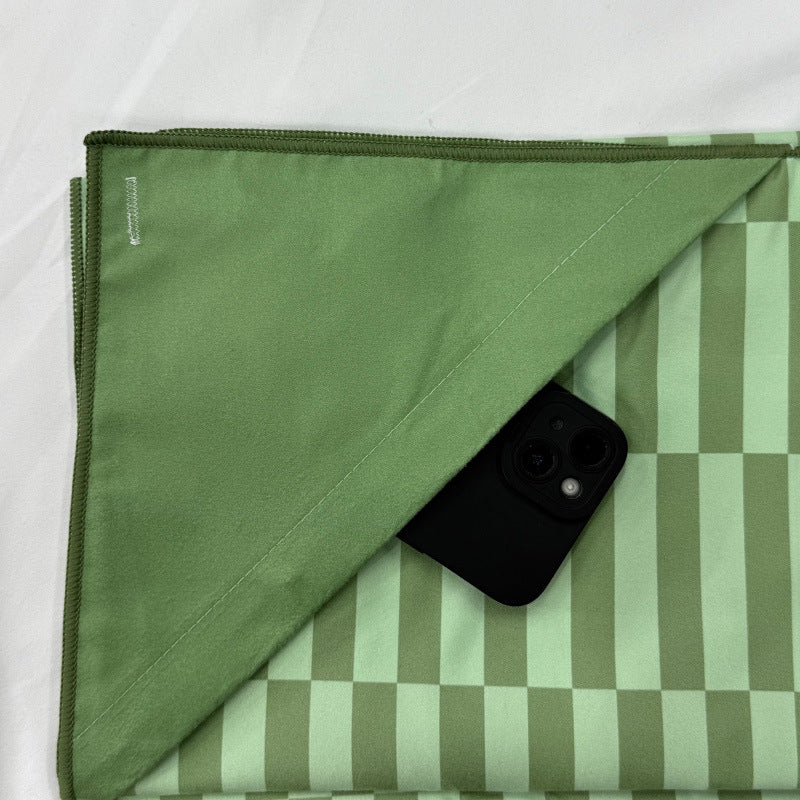 Strandtuch mit modernem Streifendesign Brehn