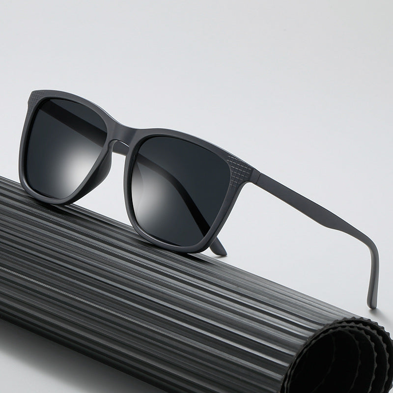 Damen stilvolle Sonnenbrille mit modernem, kantigem Rahmen Brehn