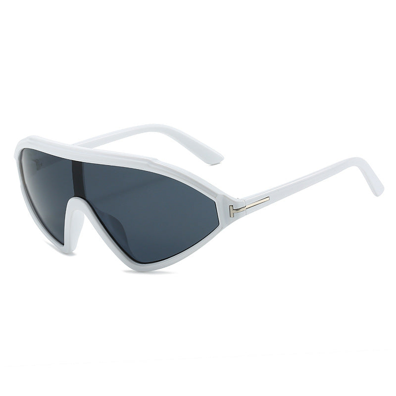 Damen sportliche Sonnenbrille mit ergonomischem Vollranddesign Brehn
