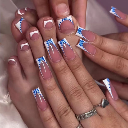 Künstlerisches französisches Spitzen-Nageldesign Brehn