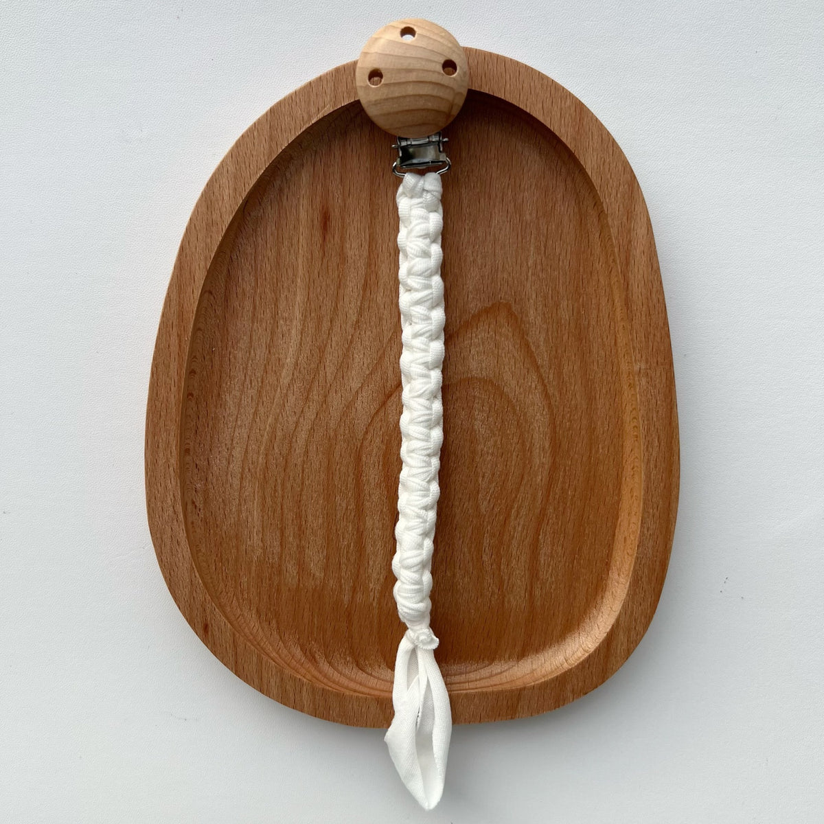 Geflochtener Baumwoll-Schnullerclip mit Holz-Sicherheitsclip