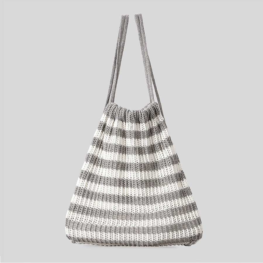 Leichte gestreifte Häkel-Tasche