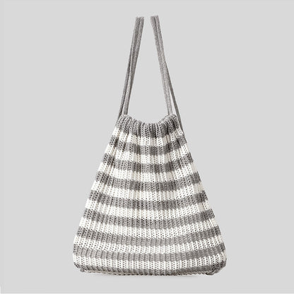 Leichte gestreifte Häkel-Tasche
