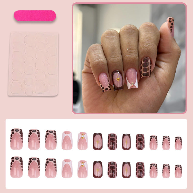 Kreative Nagelkunst mit stilvollen Designs Brehn