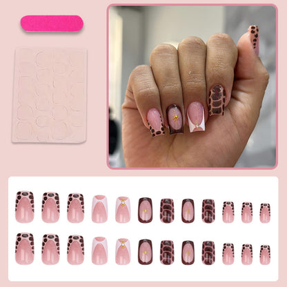 Kreative Nagelkunst mit stilvollen Designs Brehn
