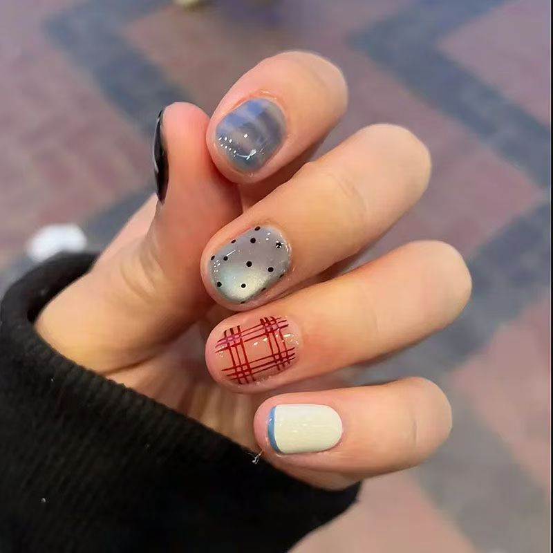 Nail Art Design Brehn