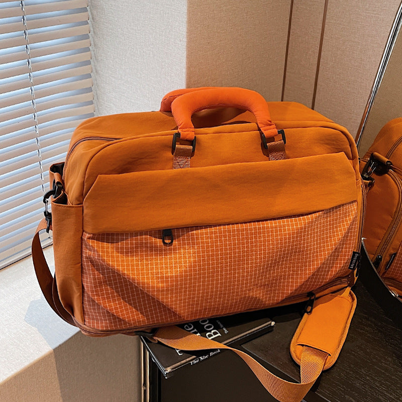 Vielseitige Arbeits- und Reisetasche