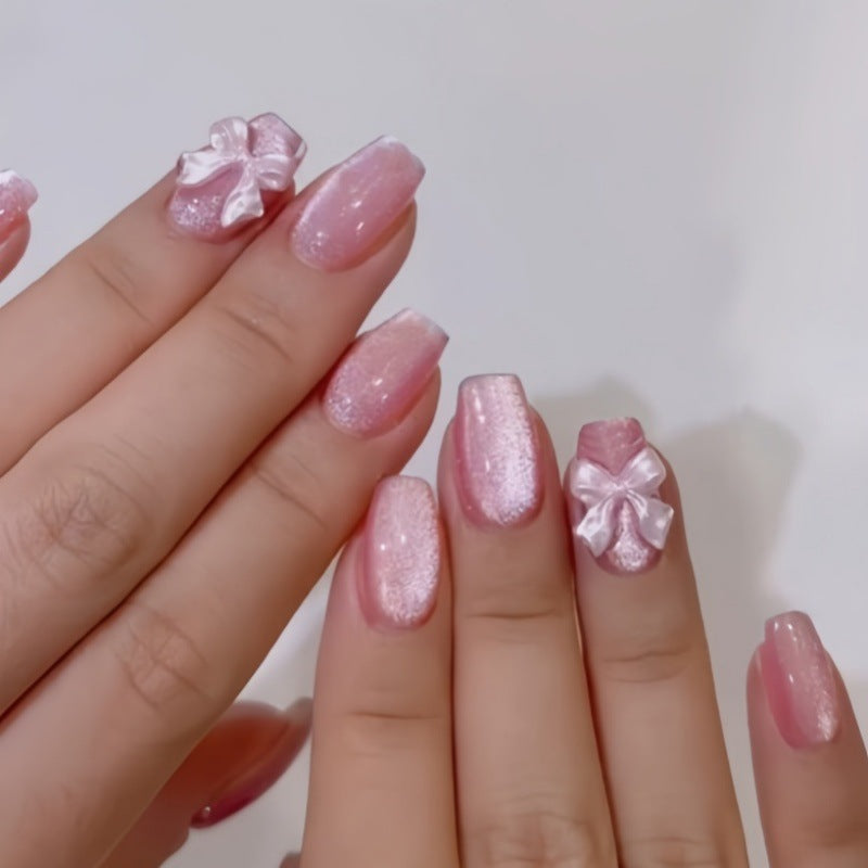 Charming Press-On Nail Set mit dekorativen Schleifenakzenten Brehn