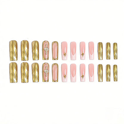 Glamouröses Kunstnagel-Set Brehn
