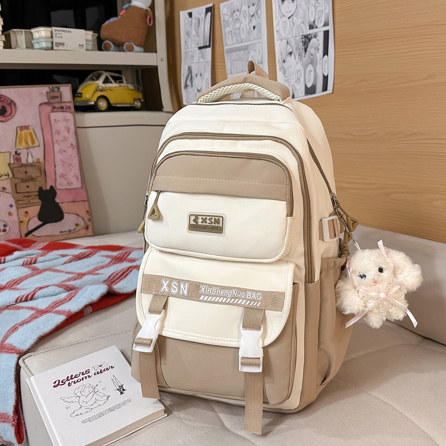 Stylischer Schulrucksack mit mehreren Fächern