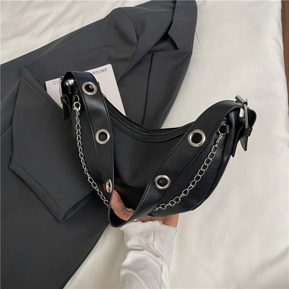 Moderne Hobo-Tasche mit Kettenhenkeln Brehn