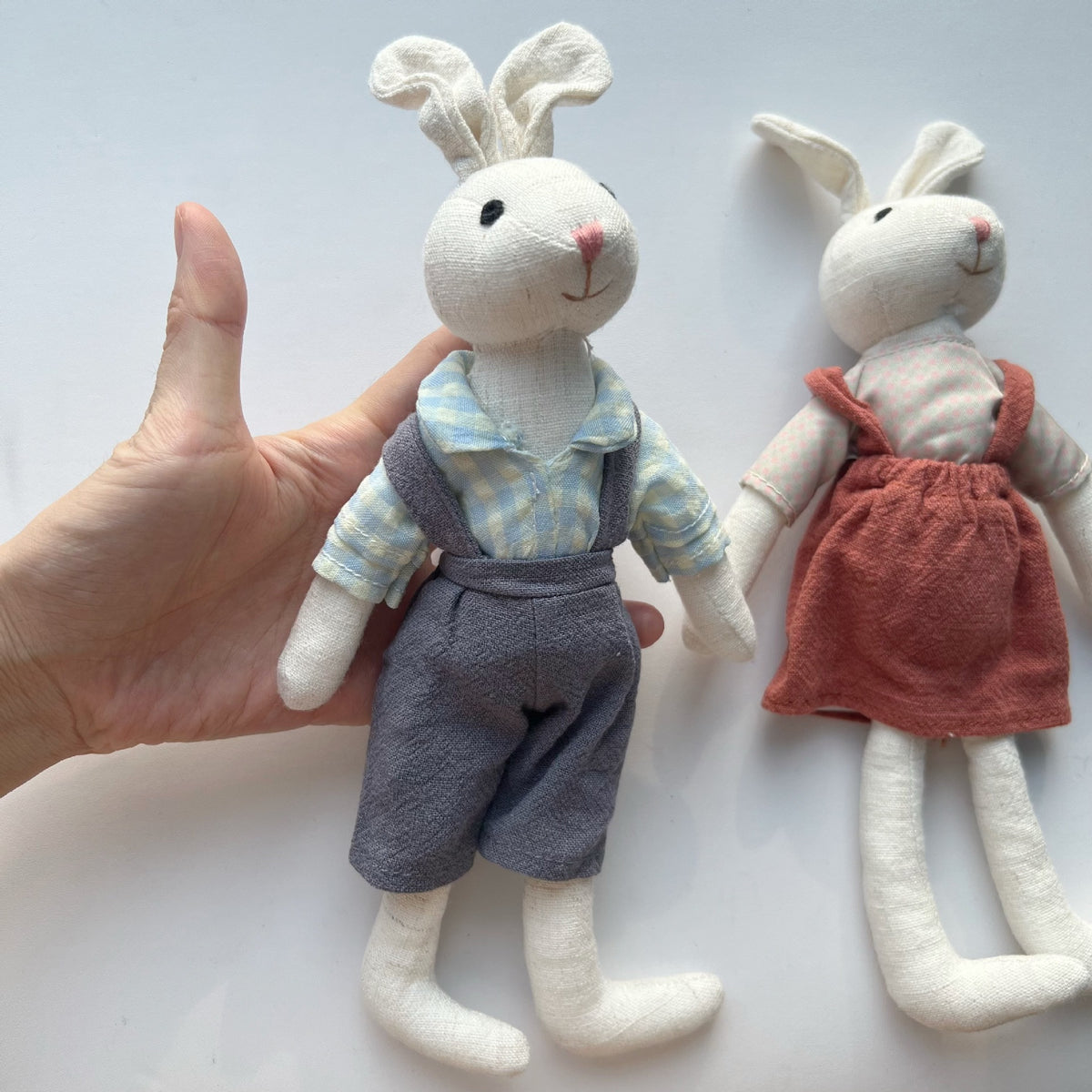 Leinen-Punkt-muster Schlappohr-Hase Puppe
