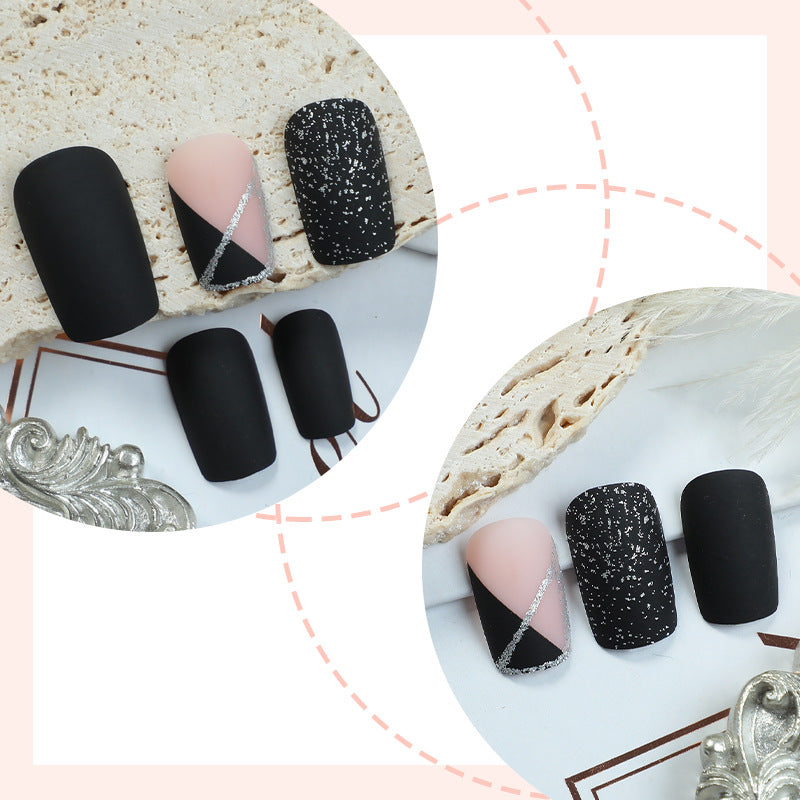 Matte Finish Press-On Nail Set mit glamourösem Schwarz und funkelnden Designs Brehn