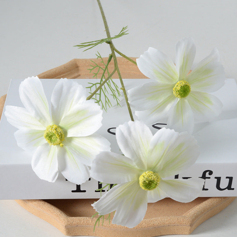 Dekorative Künstliche Florale Cosmos Anordnung