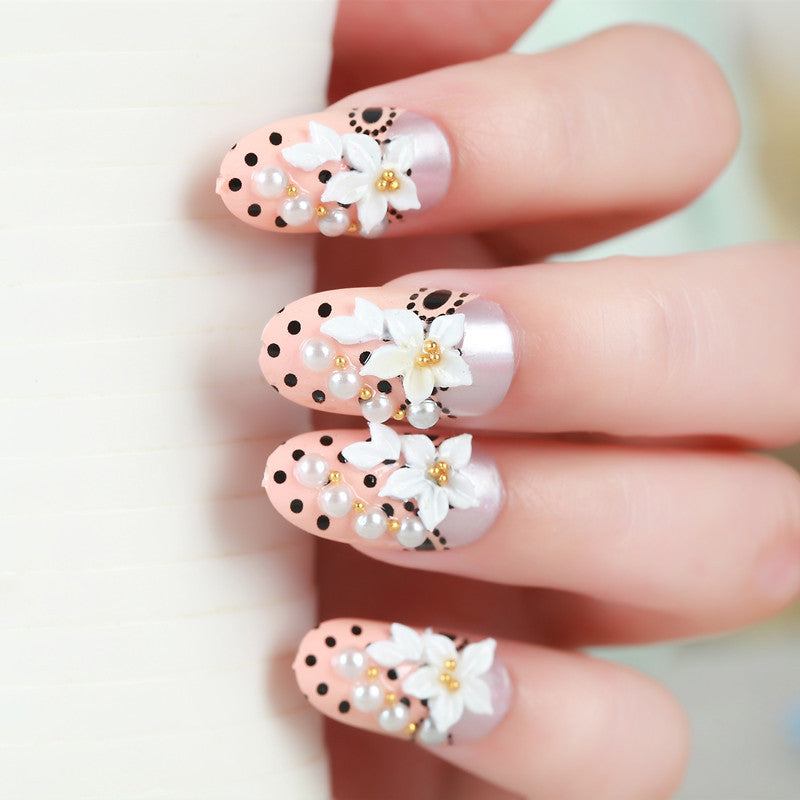 Blumenverzierte Press-On Nagelkunst Set