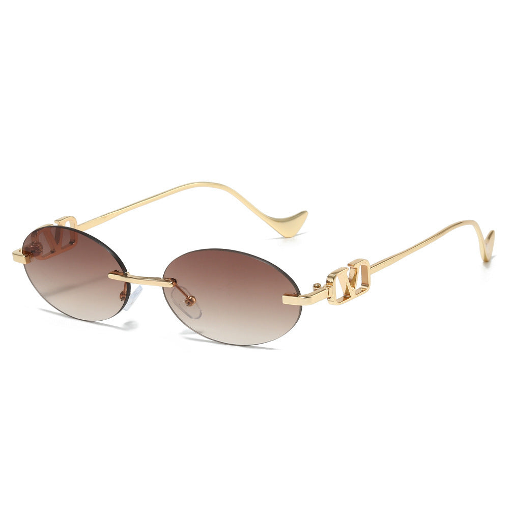 Stylische ovale Sonnenbrille mit dekorativen Akzenten Brehn