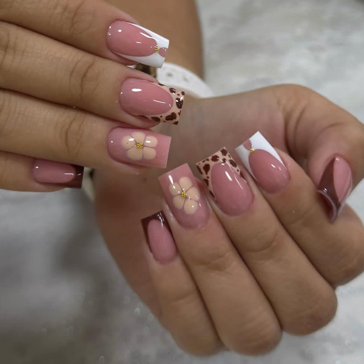 Elegante florale bedruckte Nagelkunstverlängerungen Brehn