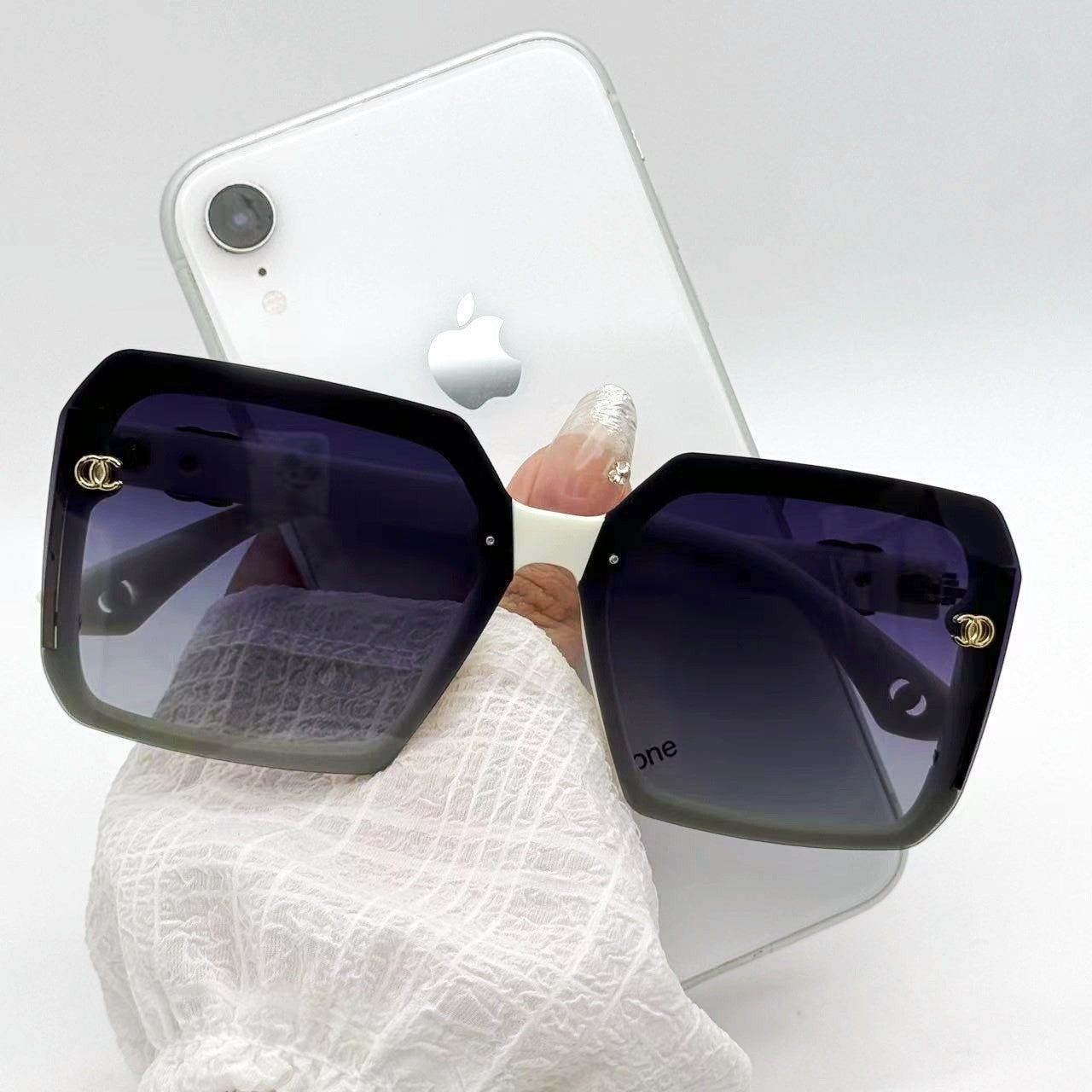Damen Modische Sonnenbrille mit markantem eckigen Rahmen und luxuriösen Akzenten Brehn