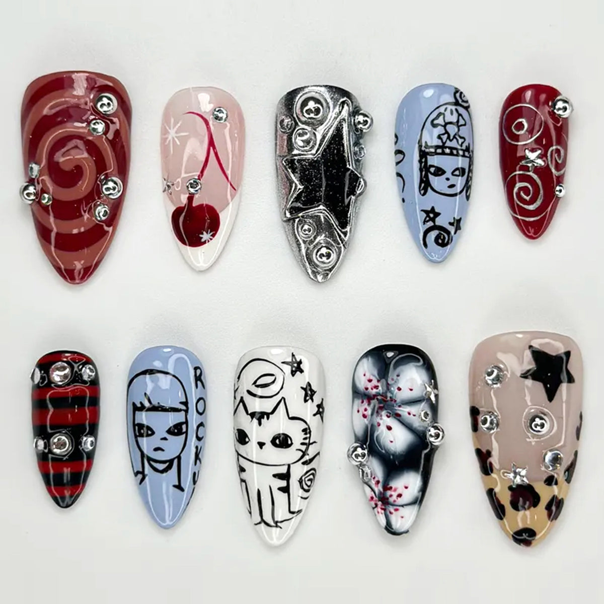 Kreatives Halloween Kunstnagelset mit Gruselmotiven Brehn