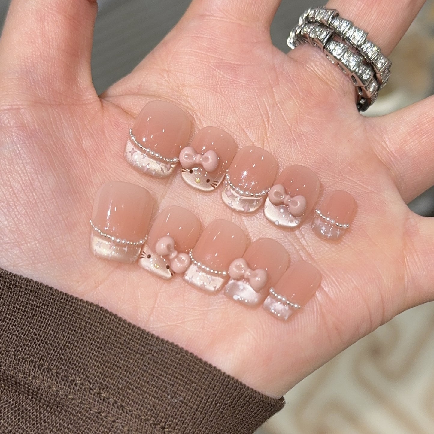 Künstliche Nail Art Spitzen mit Verspieltem Design Brehn
