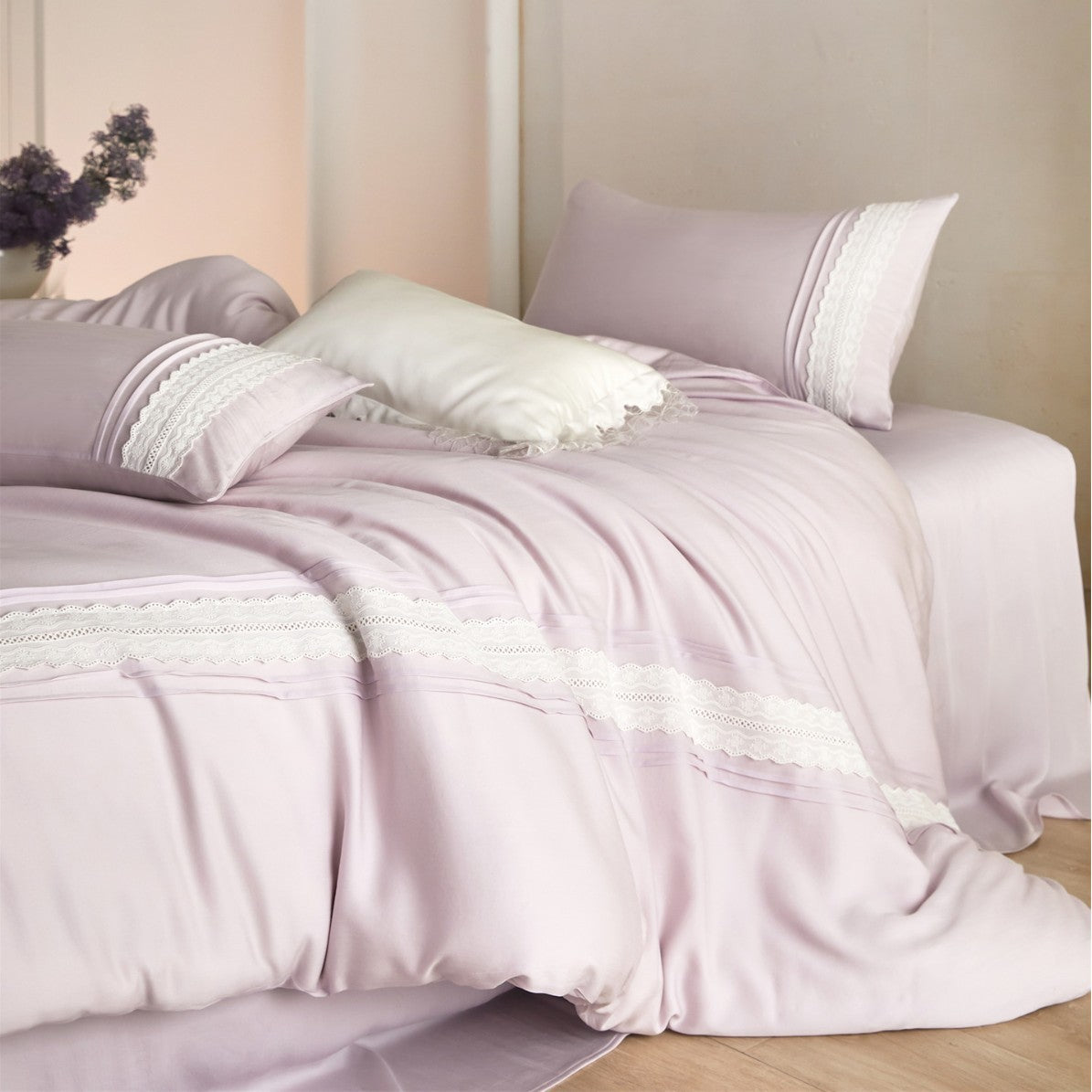 Bettwäsche-Set aus Baumwollsatin mit Spitzenbesatz und Rüsche تفاصيل pintuck