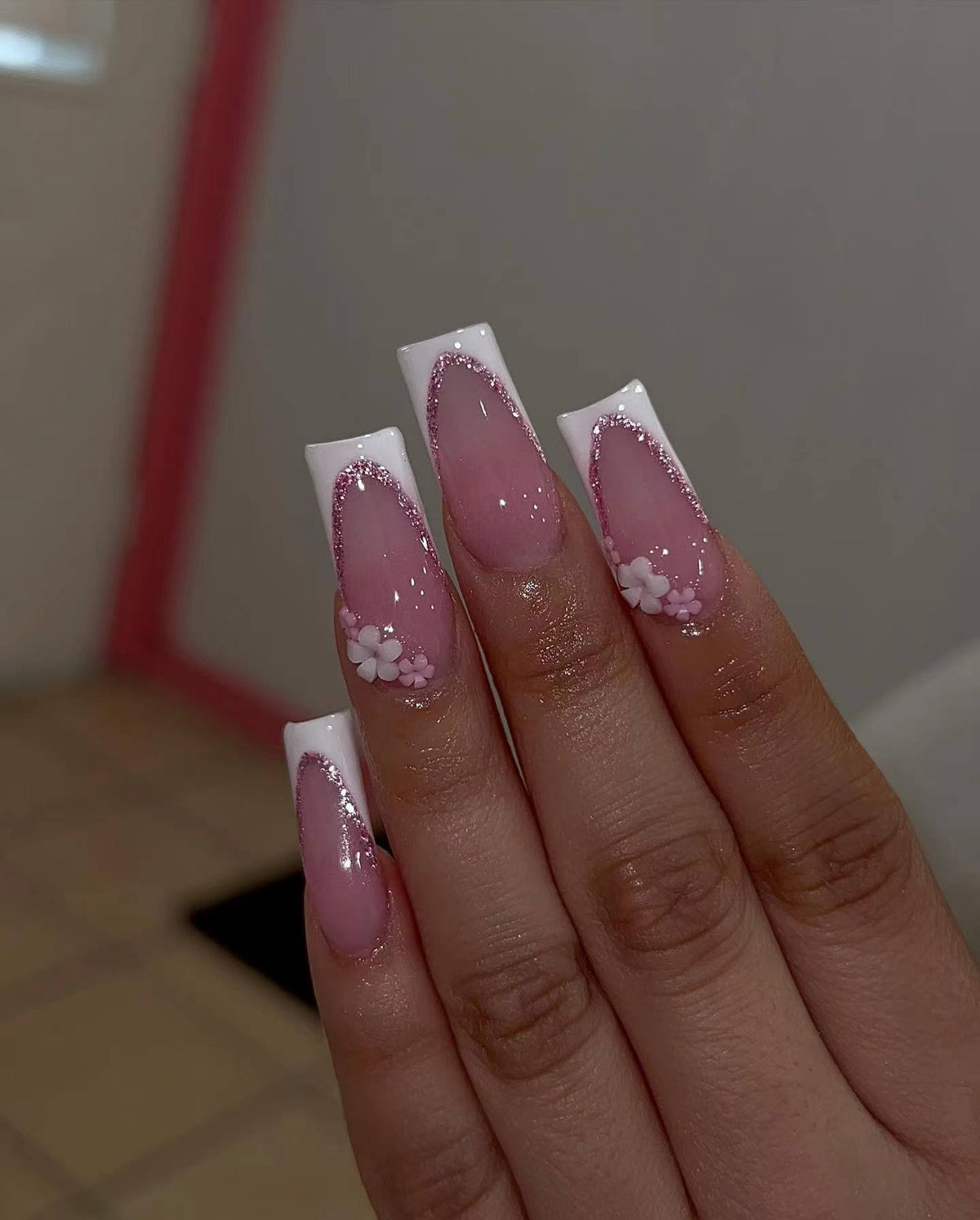Florale Akzent Acryl Nagelverlängerungen