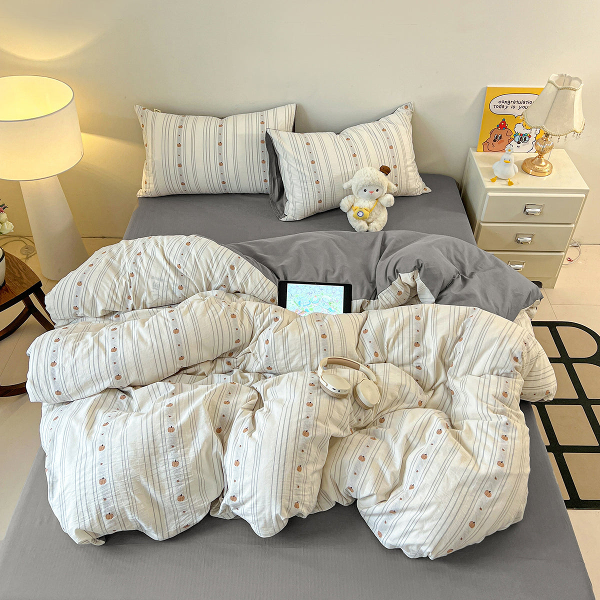 Gestreiftes Vintage Blumen Baumwoll-Percale Bettbezug Set