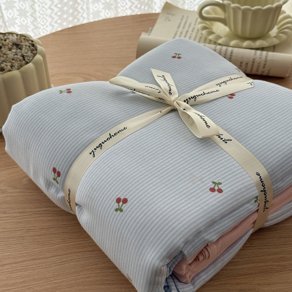 Blumenmuster Baumwolle-Leinen Bettbezug Geschenkset mit wendbarem Finish und tiefen Eckbändern