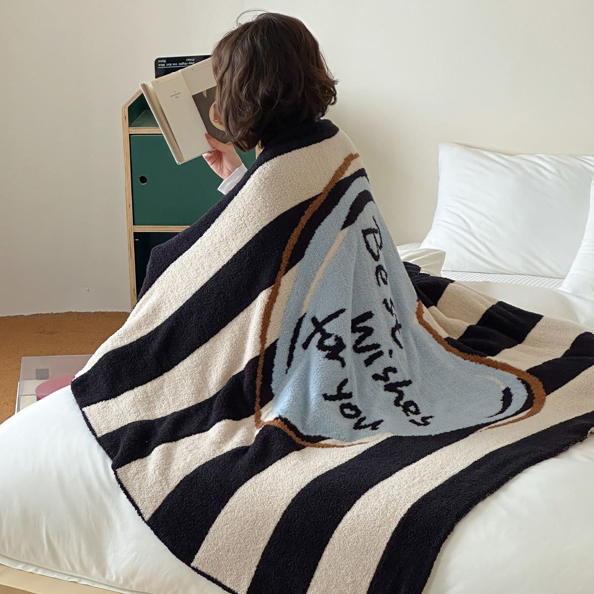 Übergroße Chenille Jacquard-Decke mit cartoonhaftem Welpenmotiv