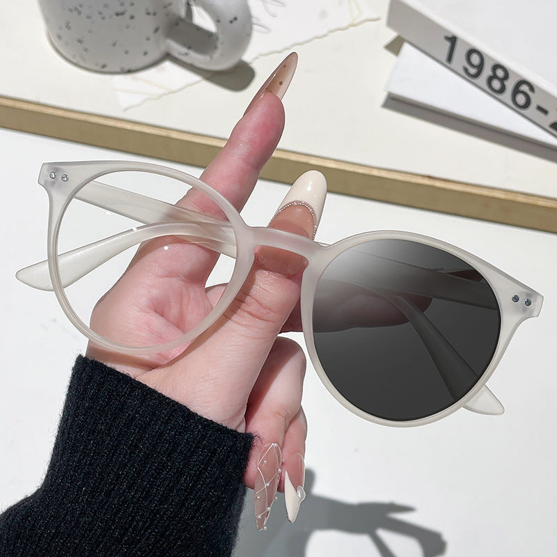 Damen Cat-Eye Sonnenbrille mit transparentem Rahmen Brehn