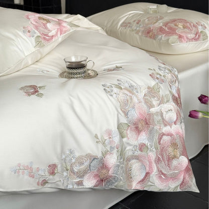 Besticktes Satin-Bettwäsche-Set mit floraler Relief-Stickerei und seidigem Finish Brehn