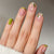 Dekorativer Press-On Nagelkunst-Set mit botanischen Akzenten Brehn