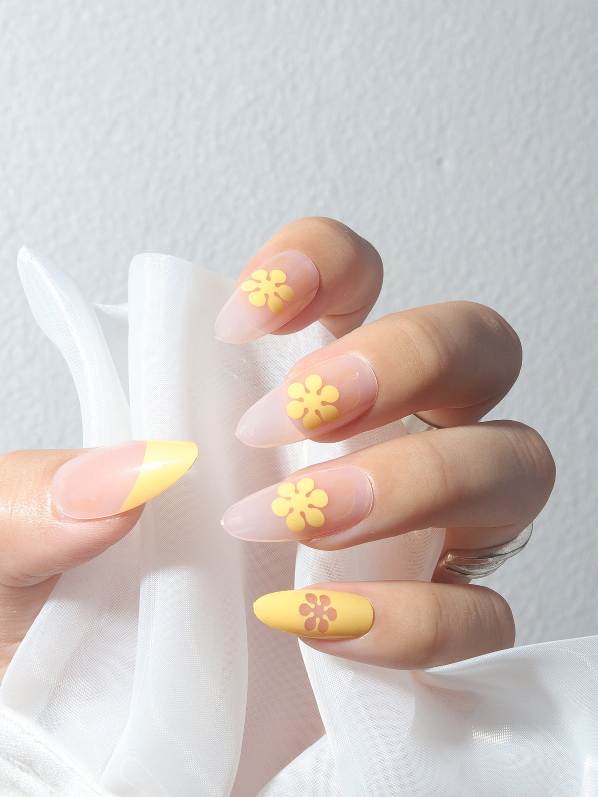 Blumen-Design Glänzende Press-On Nägel Brehn