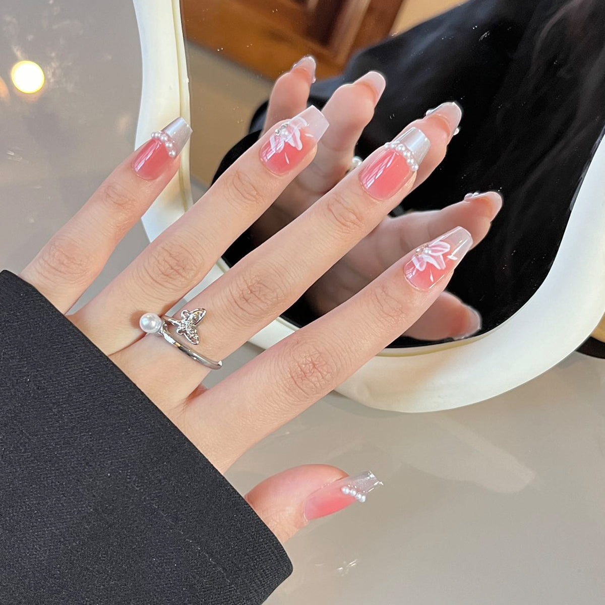 Elegante Lange Press-On Nägel Set mit Künstlerischen Spitzen Brehn